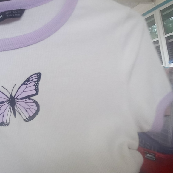 Butterfly tshirt - Picture 3 of 4
